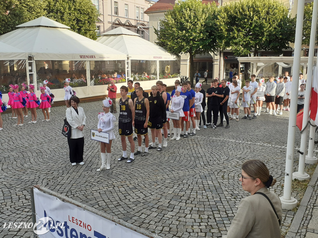 Znicz zapalony, Olimpiada otwarta!