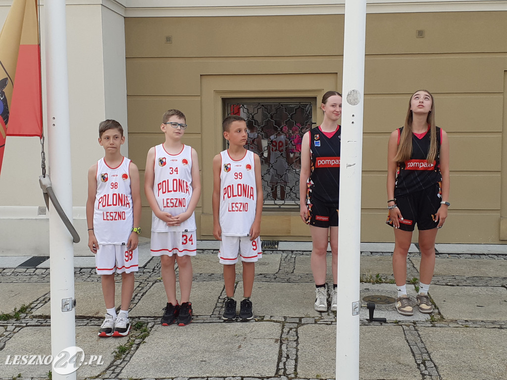 Znicz zapalony, Olimpiada otwarta!