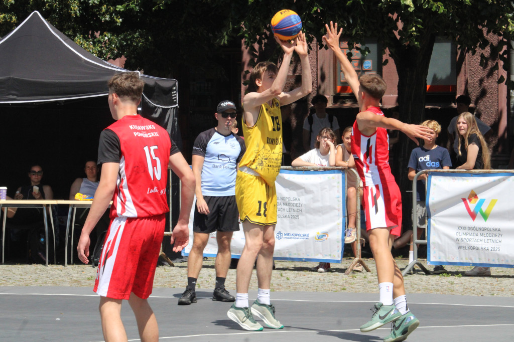 Koszykówka 3x3 na Rynku w Lesznie