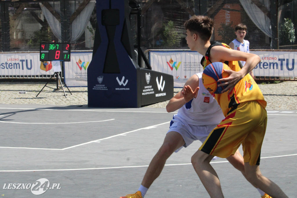 Koszykówka 3x3 na Rynku w Lesznie