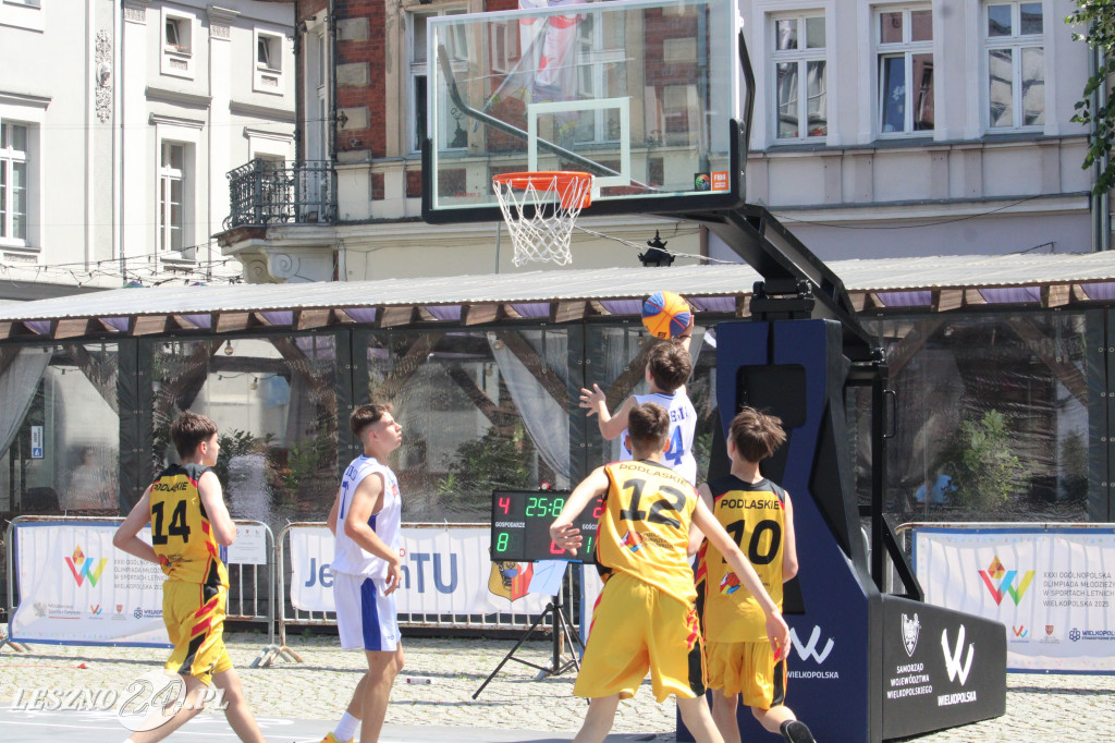 Koszykówka 3x3 na Rynku w Lesznie