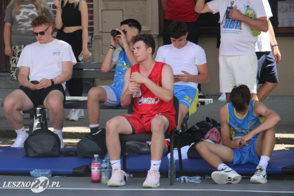 Koszykówka 3x3 na Rynku w Lesznie