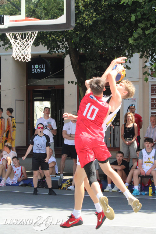 Koszykówka 3x3 na Rynku w Lesznie