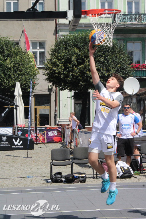 Koszykówka 3x3 na Rynku w Lesznie
