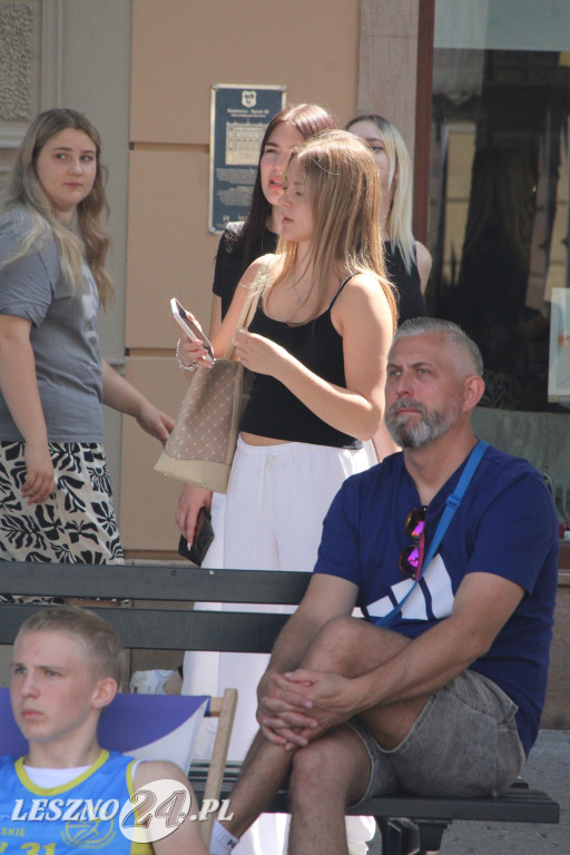 Koszykówka 3x3 na Rynku w Lesznie