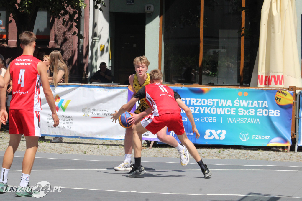 Koszykówka 3x3 na Rynku w Lesznie