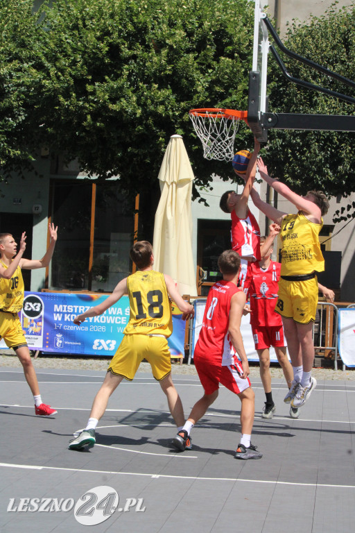 Koszykówka 3x3 na Rynku w Lesznie