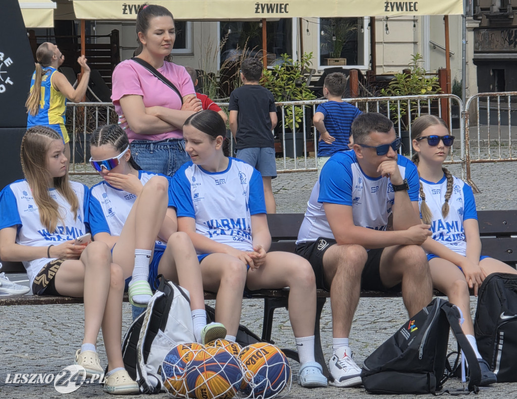 Koszykówka 3x3 na Rynku w Lesznie