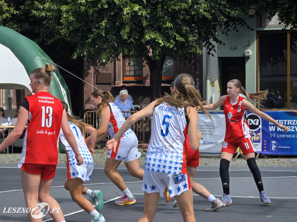 Koszykówka 3x3 na Rynku w Lesznie