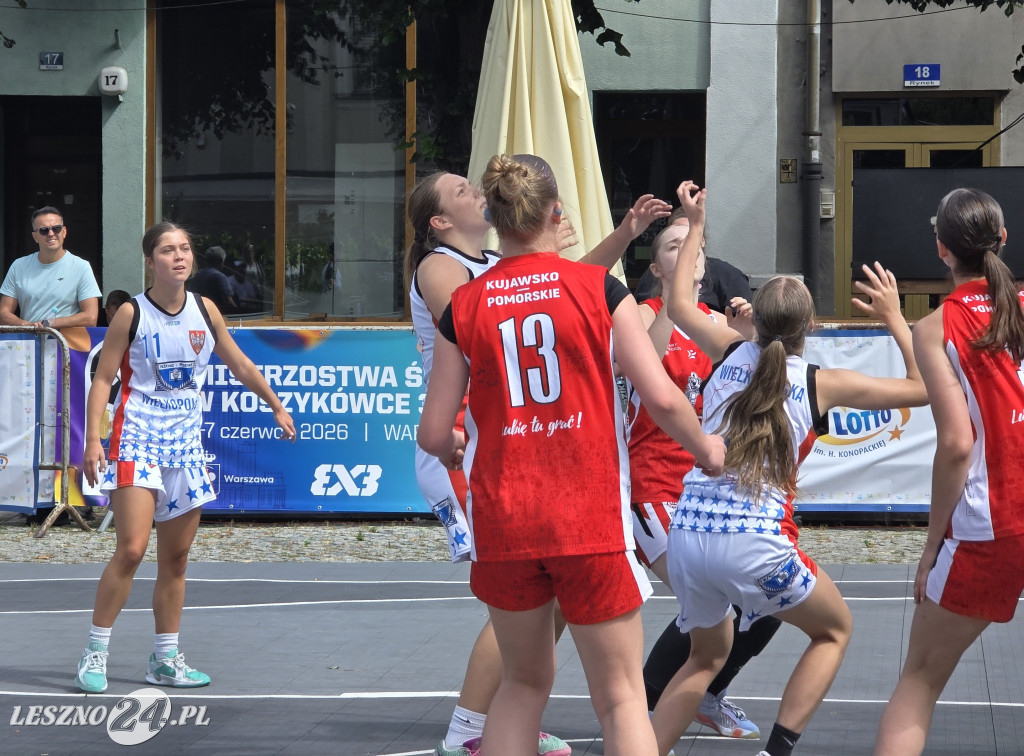 Koszykówka 3x3 na Rynku w Lesznie