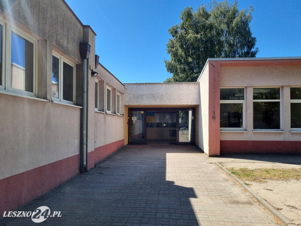 Puste pomieszczenia warsztatów ZST w Lesznie