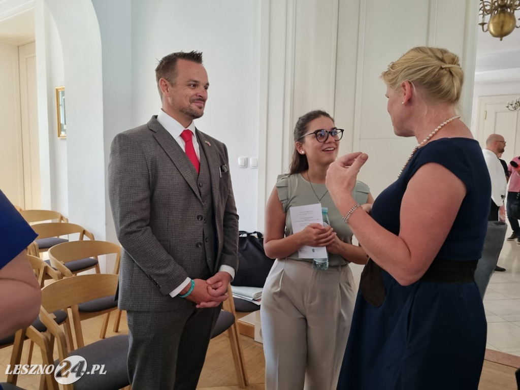 Uczniowie I LO absolwentami amerykańskiego liceum