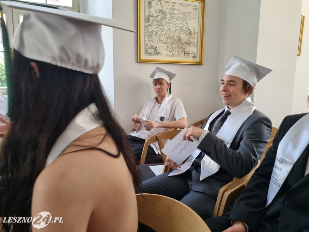 Uczniowie I LO absolwentami amerykańskiego liceum