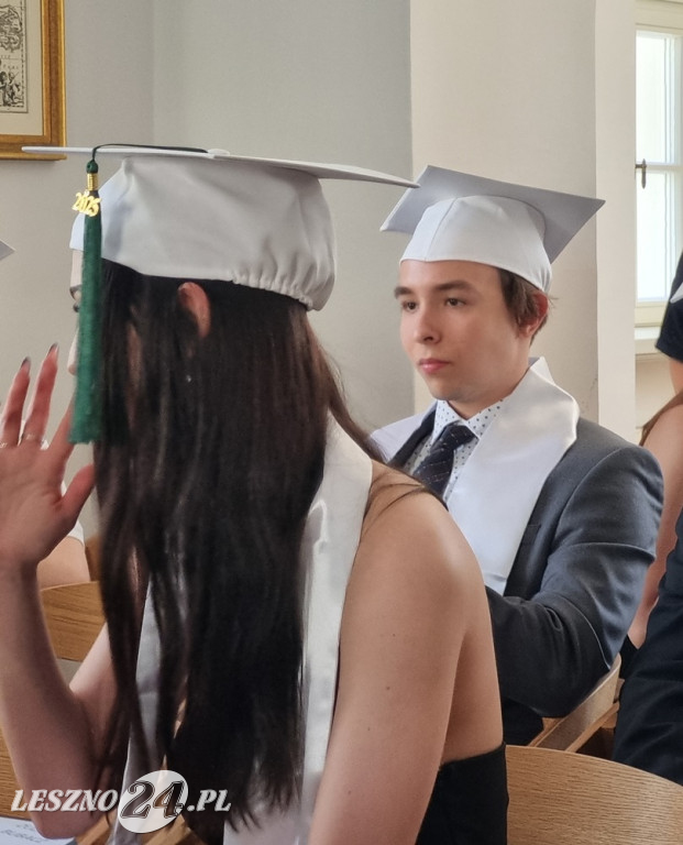 Uczniowie I LO absolwentami amerykańskiego liceum