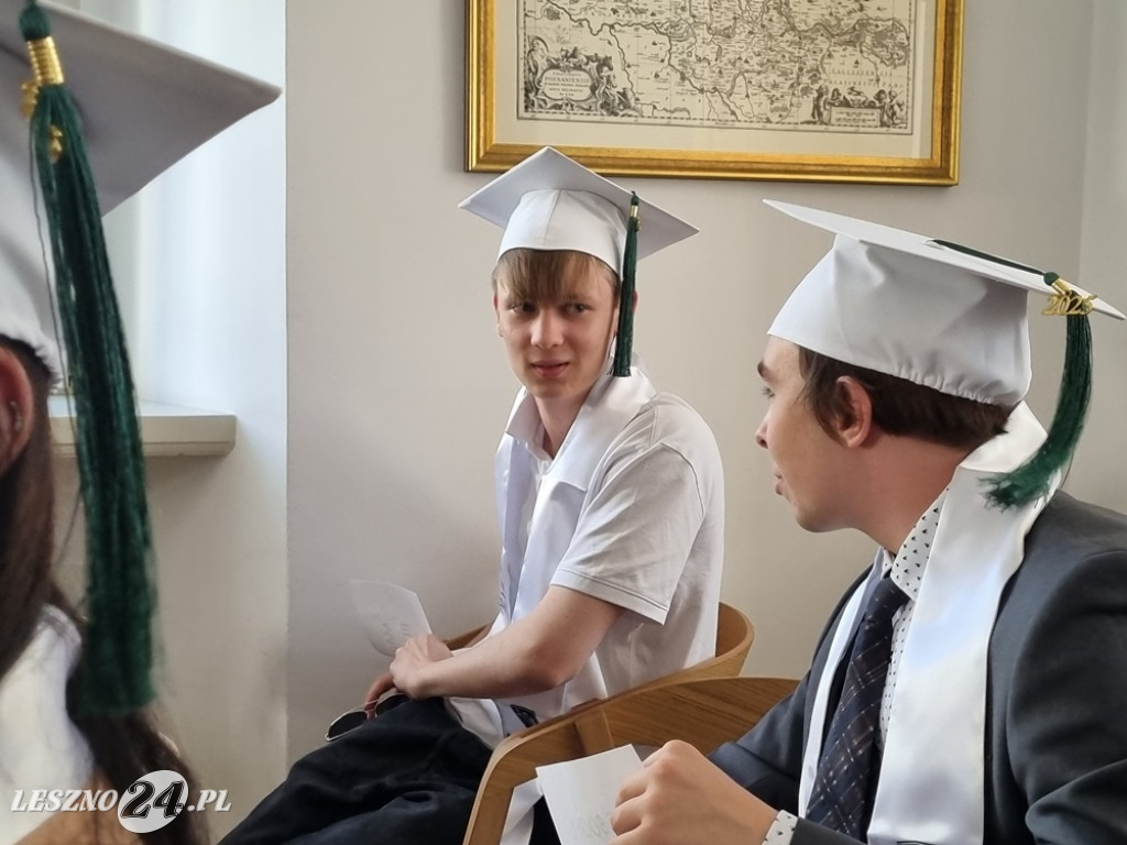Uczniowie I LO absolwentami amerykańskiego liceum