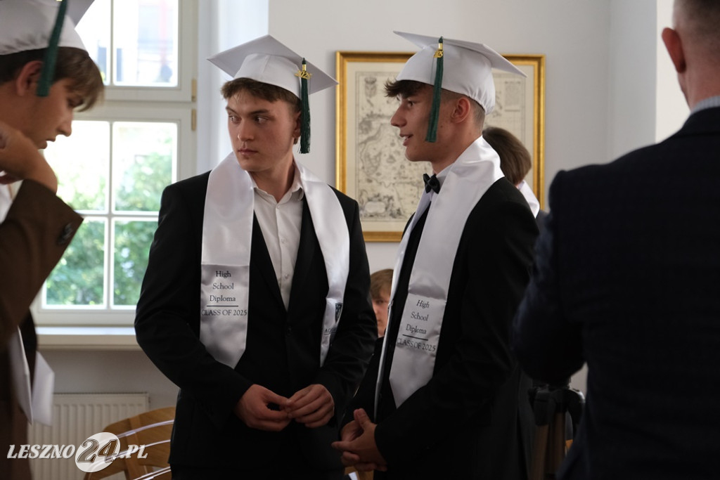 Uczniowie I LO absolwentami amerykańskiego liceum