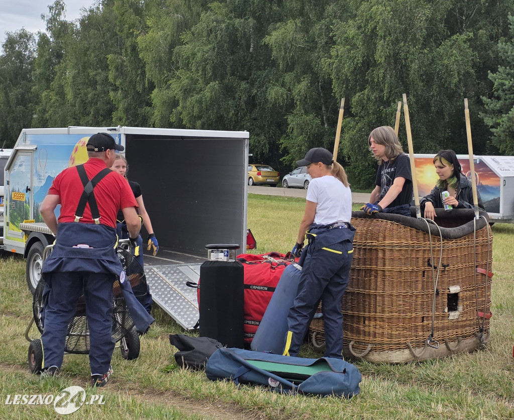 Start balonów znad zalewu w Rydzynie