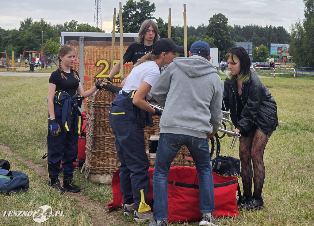 Start balonów znad zalewu w Rydzynie