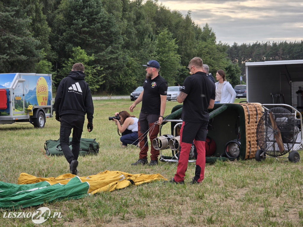 Start balonów znad zalewu w Rydzynie