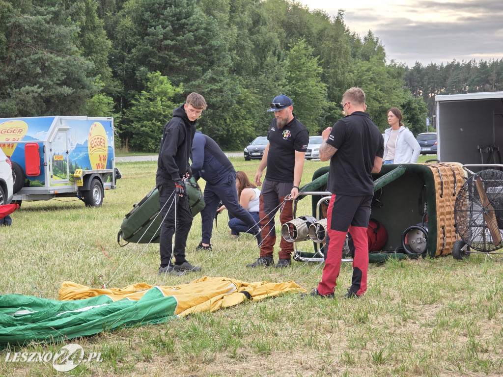 Start balonów znad zalewu w Rydzynie