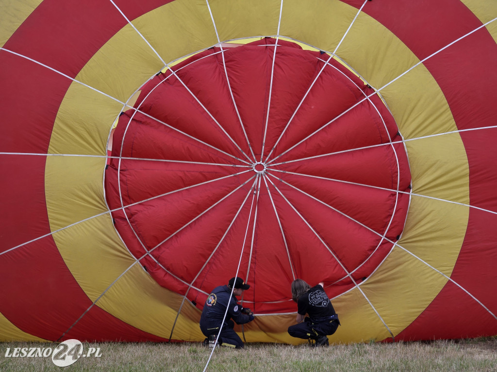 Start balonów znad zalewu w Rydzynie