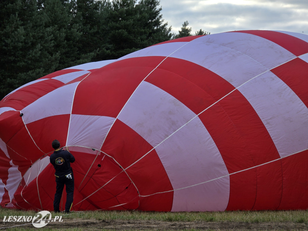 Start balonów znad zalewu w Rydzynie
