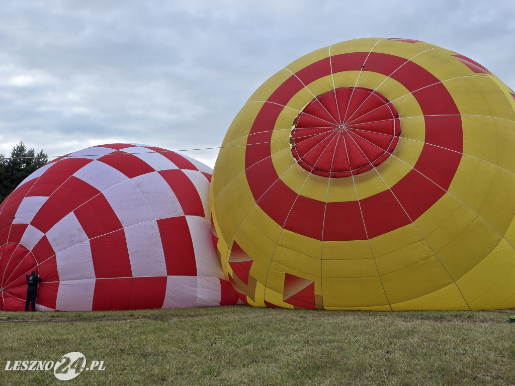 Start balonów znad zalewu w Rydzynie