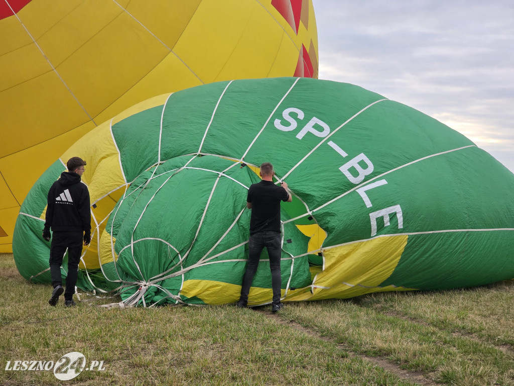 Start balonów znad zalewu w Rydzynie