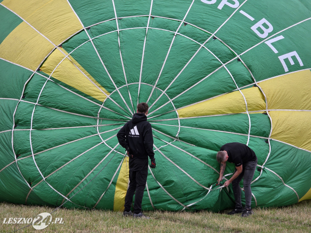 Start balonów znad zalewu w Rydzynie