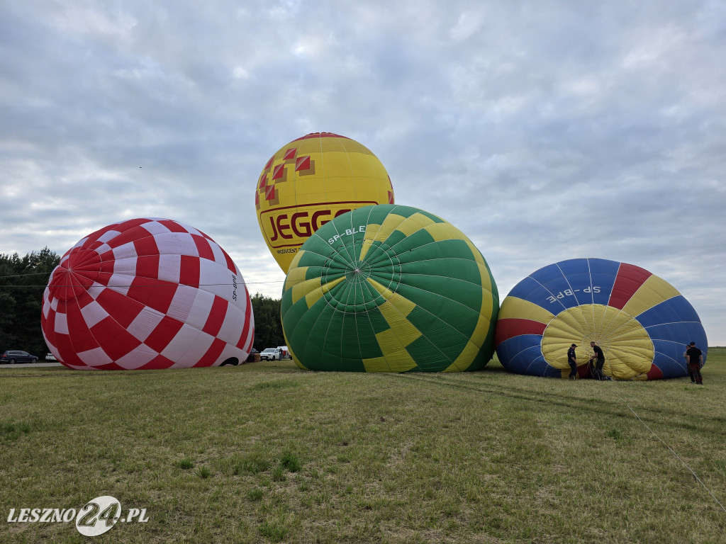 Start balonów znad zalewu w Rydzynie