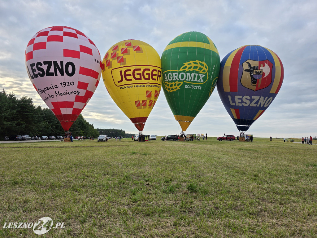 Start balonów znad zalewu w Rydzynie
