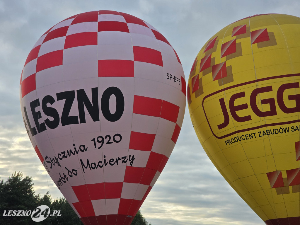 Start balonów znad zalewu w Rydzynie