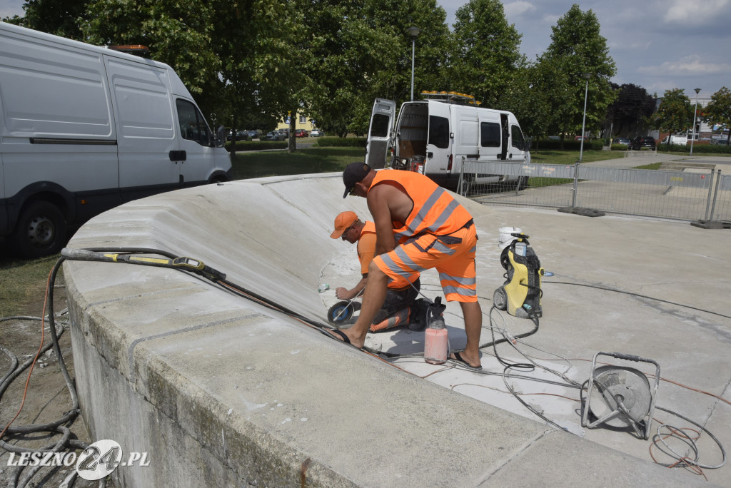 Eksperymentalny remont Skateplazy w Lesznie