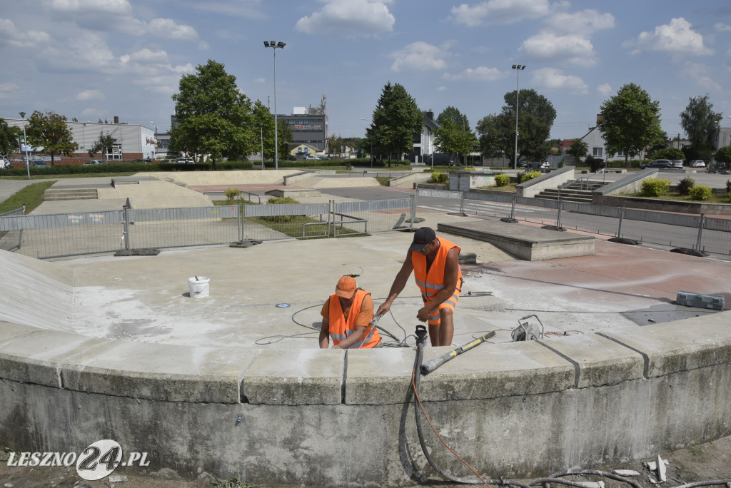 Eksperymentalny remont Skateplazy w Lesznie