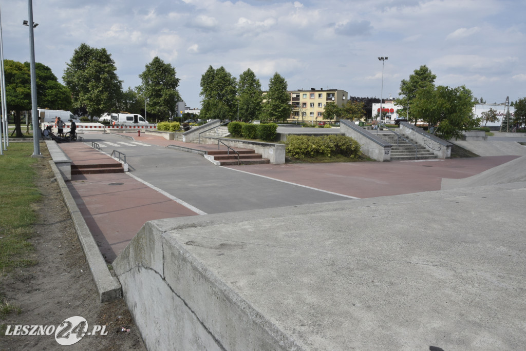 Eksperymentalny remont Skateplazy w Lesznie