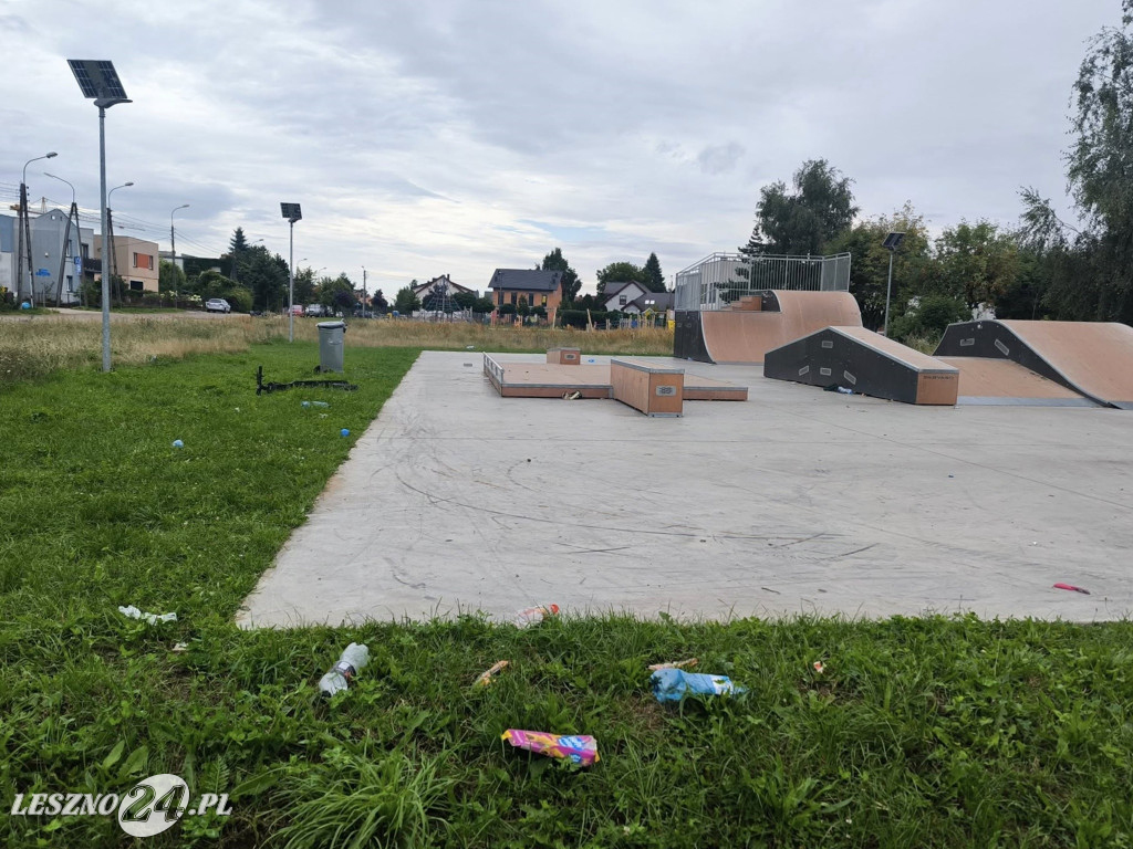 Bałagan na skateparku przy ul. Kordeckiego w Lesznie