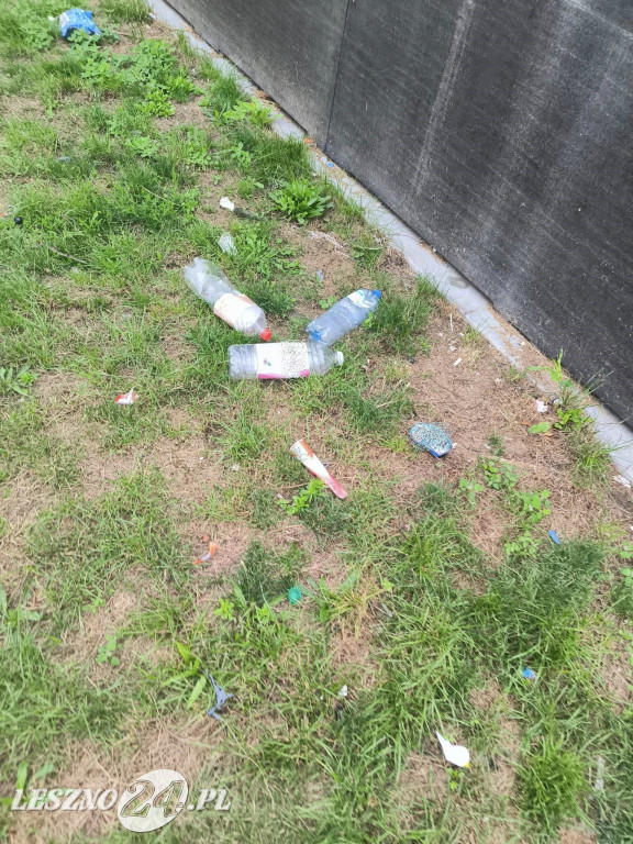 Bałagan na skateparku przy ul. Kordeckiego w Lesznie