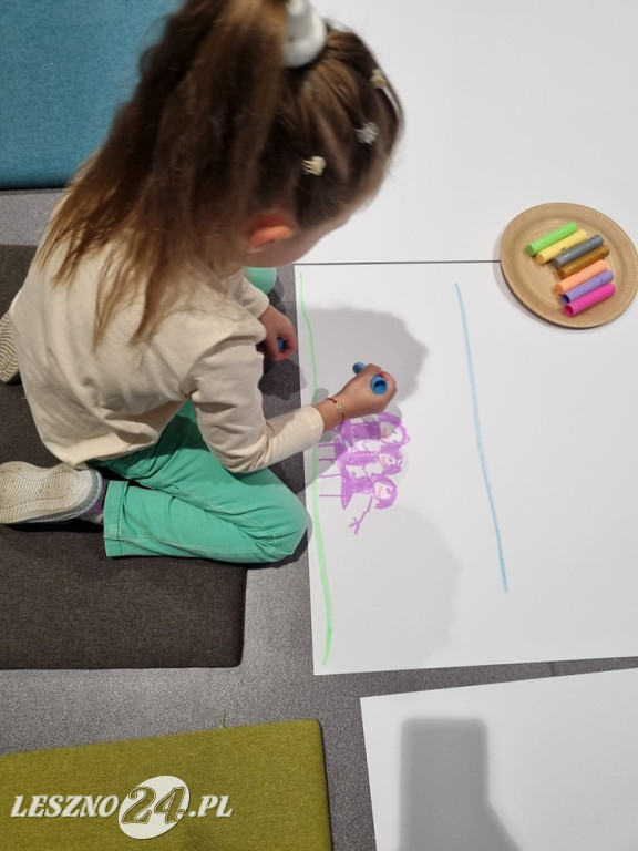Wystawa szkoły Totus Tuus w MBP w Lesznie