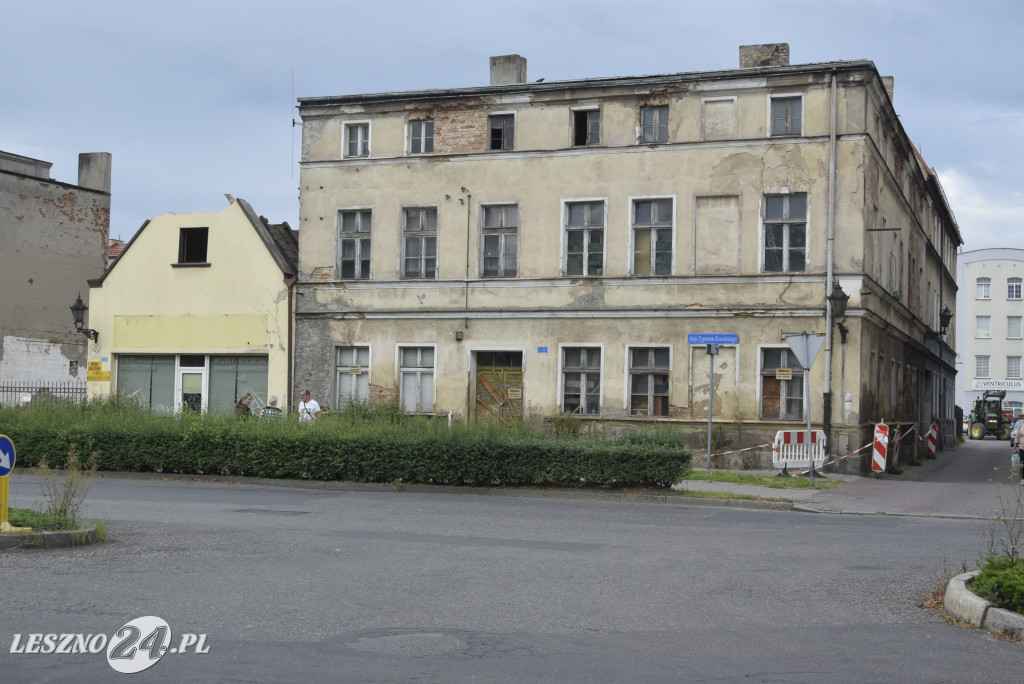 Niebezpieczne kamienice w centrum Leszna