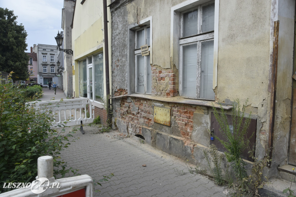 Niebezpieczne kamienice w centrum Leszna