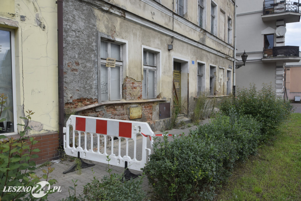 Niebezpieczne kamienice w centrum Leszna