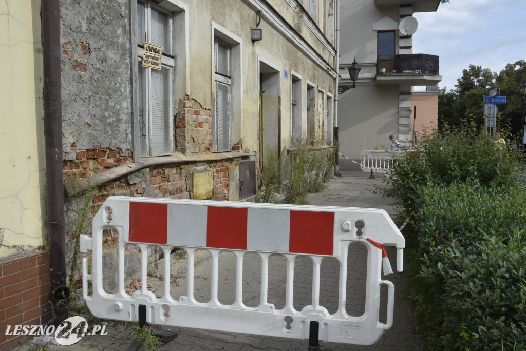 Niebezpieczne kamienice w centrum Leszna
