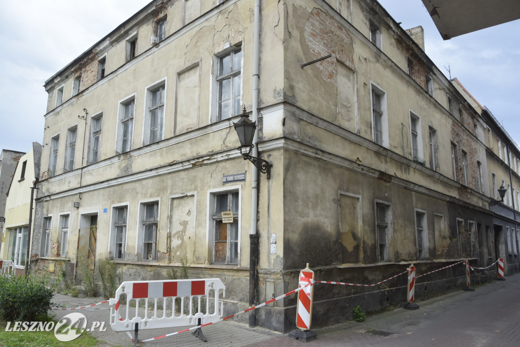 Niebezpieczne kamienice w centrum Leszna