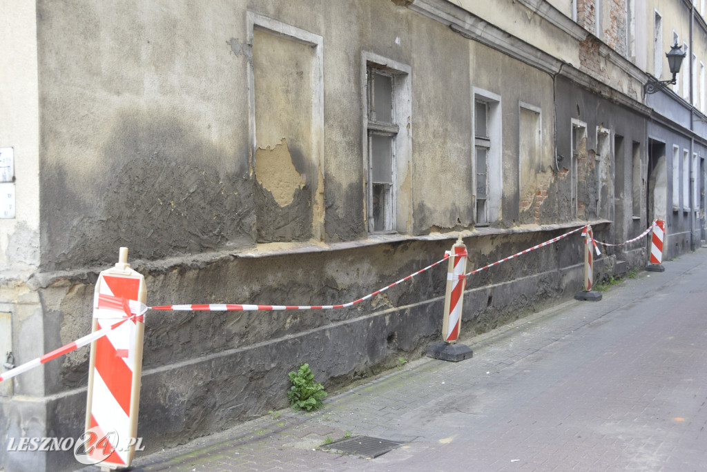 Niebezpieczne kamienice w centrum Leszna