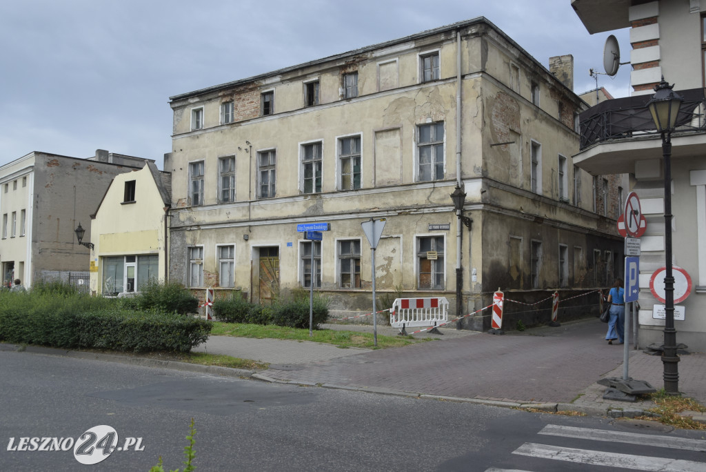 Niebezpieczne kamienice w centrum Leszna
