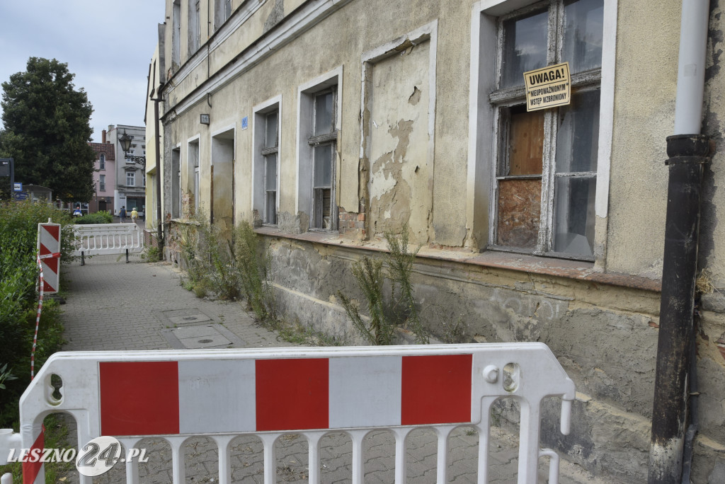 Niebezpieczne kamienice w centrum Leszna