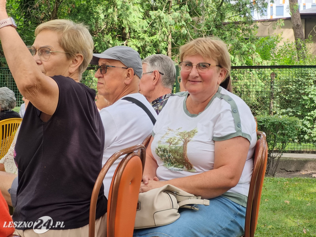 Leszczyńska Kapela Podwórkowa w Domu Seniora