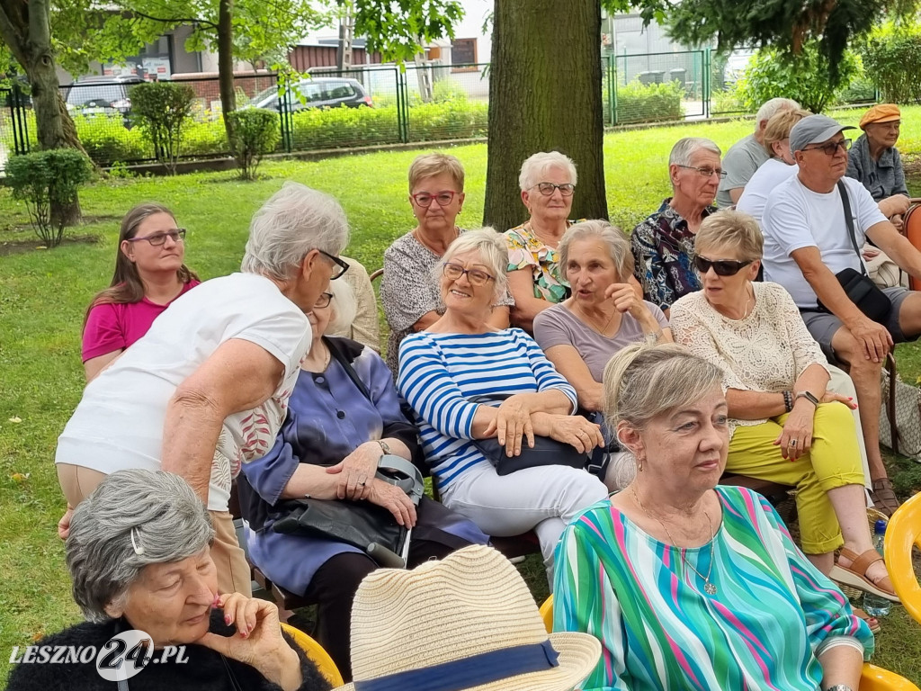 Leszczyńska Kapela Podwórkowa w Domu Seniora