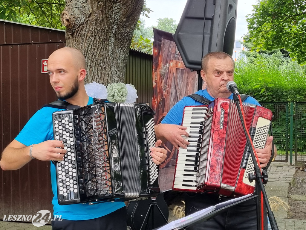 Leszczyńska Kapela Podwórkowa w Domu Seniora