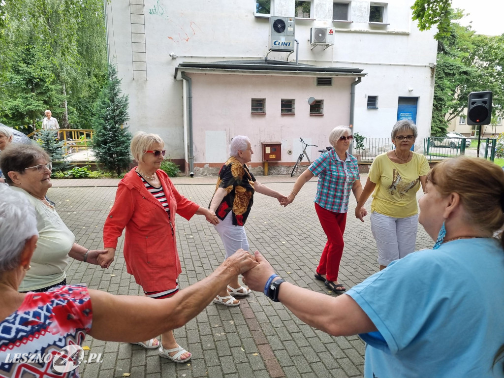 Leszczyńska Kapela Podwórkowa w Domu Seniora